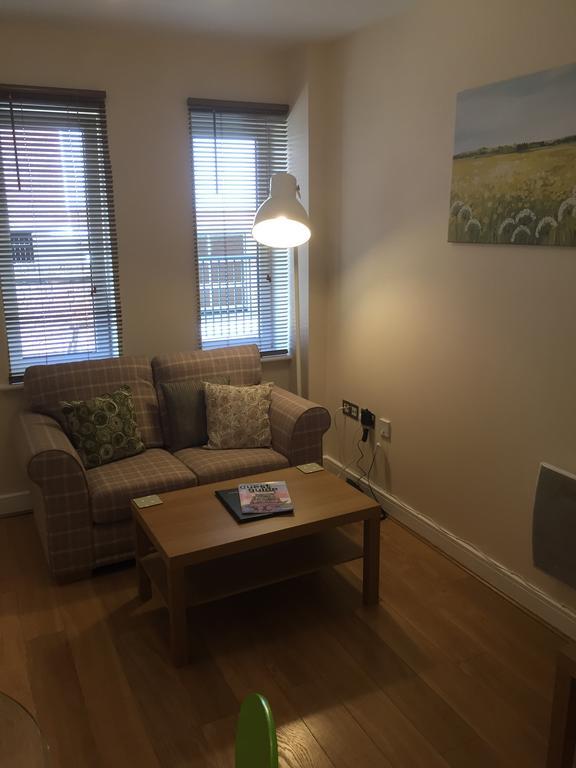 Number 10 Serviced Apartment - City Center Southampton Extérieur photo