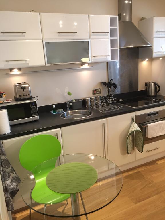 Number 10 Serviced Apartment - City Center Southampton Extérieur photo